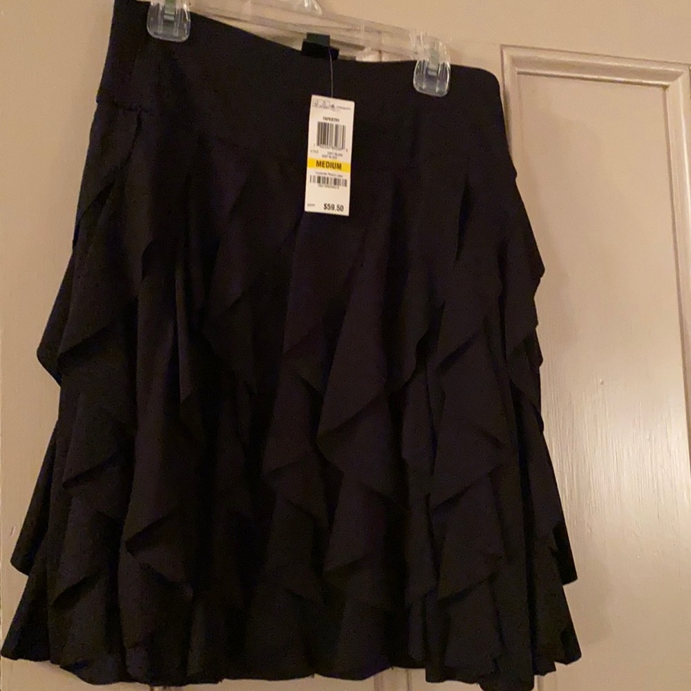 Black skirt with ruffle bottom